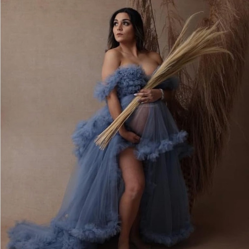 Puffy Off the Shoulder Maternity Photoshoot Dress